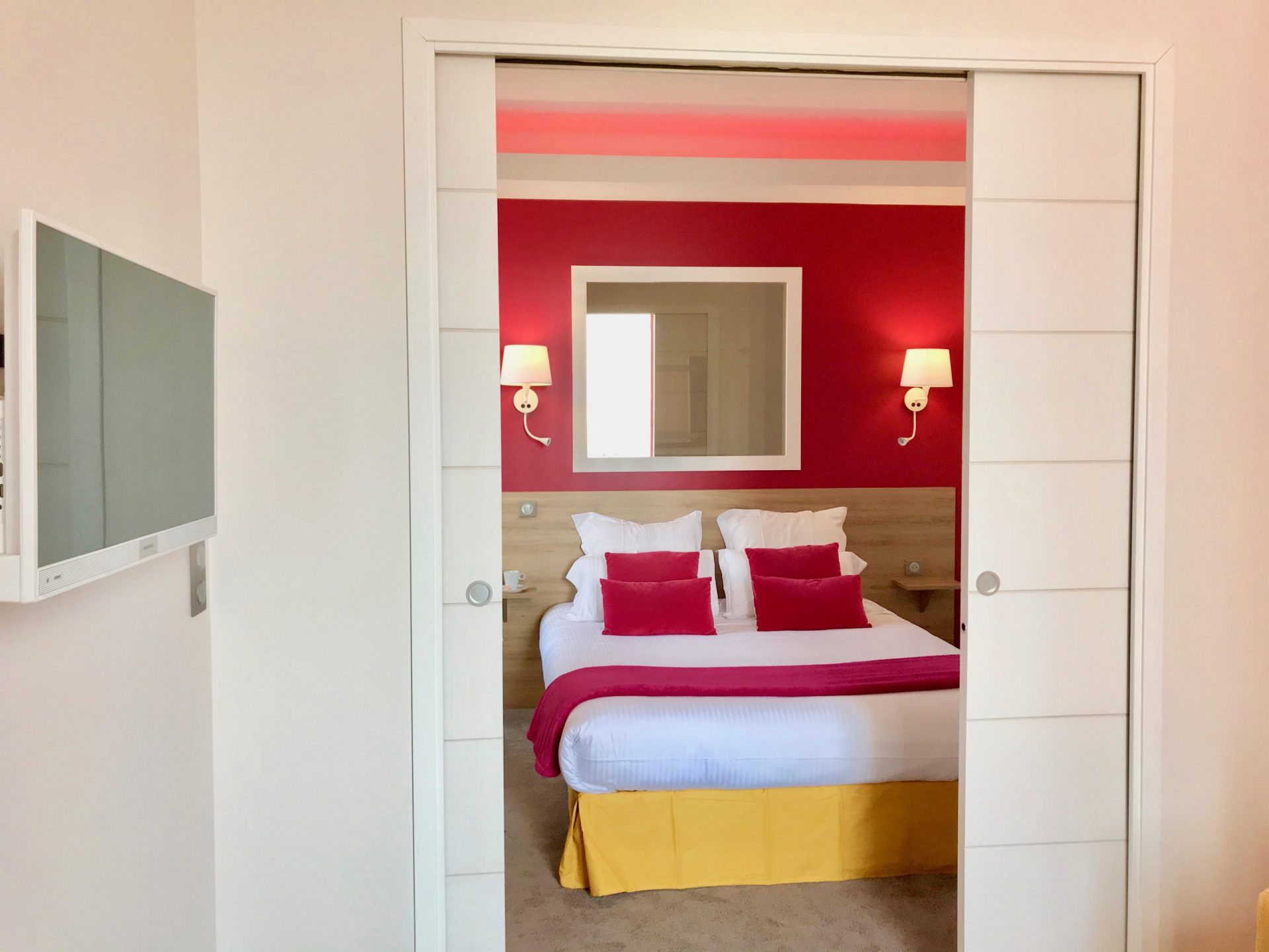 Hôtel Outre-Mer (Villa Le couchant) - Double porte coulissante Suite vue mer Cabourg mon amour