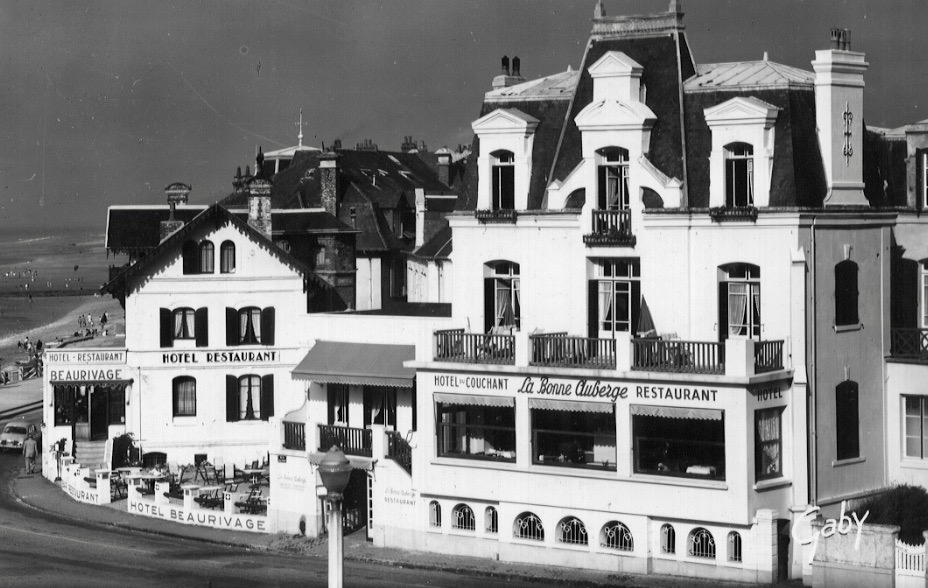 L'hotel Outre-Mer était en 1960 l'hôtel-restaurant La Bonne Auberge.